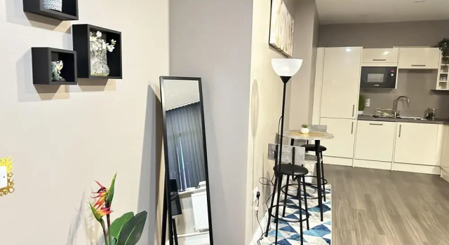 2 Bed Apartment - Sleeps 4 - Wifi - Parking, Book Lejlighed Lejligheder i Dudley, Lejlighed