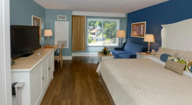 Номер Standard с видом на окрестности Watkins Glen Harbor Hotel