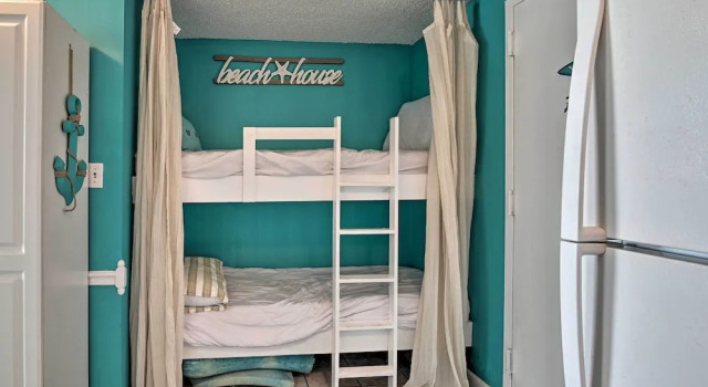 Lovely Resort Studio w/ Balcony & Ocean Views