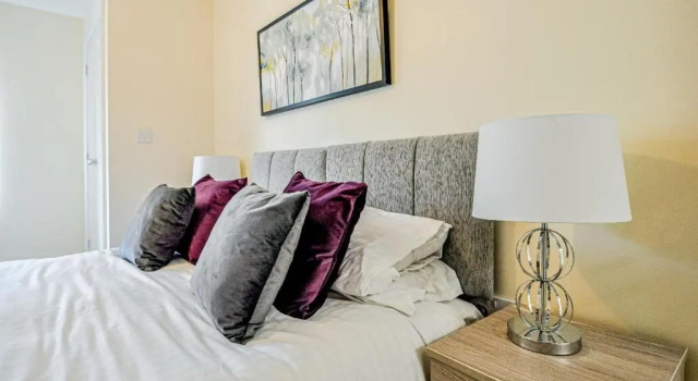 Kings Quarter - Four Bed Apartment - #0202, Забронировать Апартаменты/квартира Мейденхед Беркшир, рядом с Ресторан "Фэт Дак"