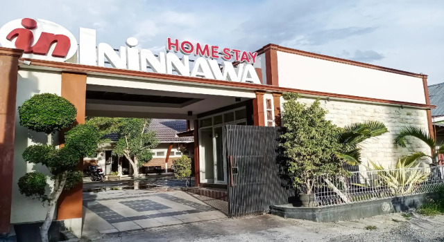 OYO 3240 Inninawa Homestay, Prenota Hotel Palu 