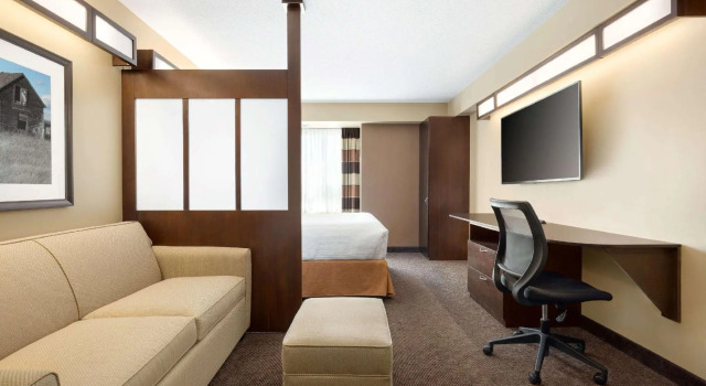 Двухместный номер Business Microtel Inn and Suites by Wyndham Weyburn