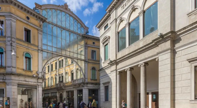 TONIOLO VENICE ROOMS, Забронировать Отель Отели Местре с парковкой, Парковка