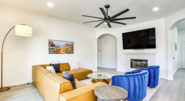 2 Mi to Coachella: Indio Oasis w/ Heated Pool