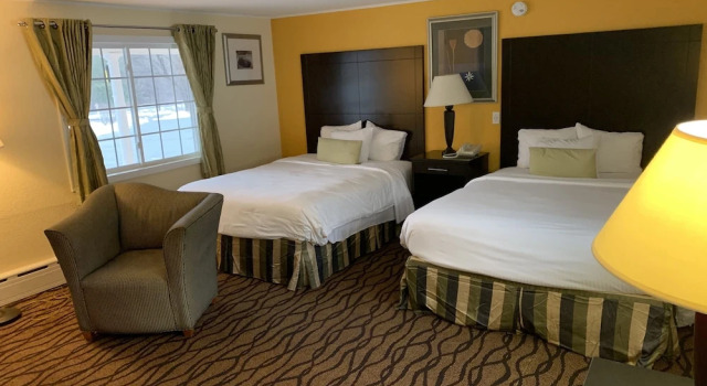 Четырёхместный номер Classic Four Winds Country Motel