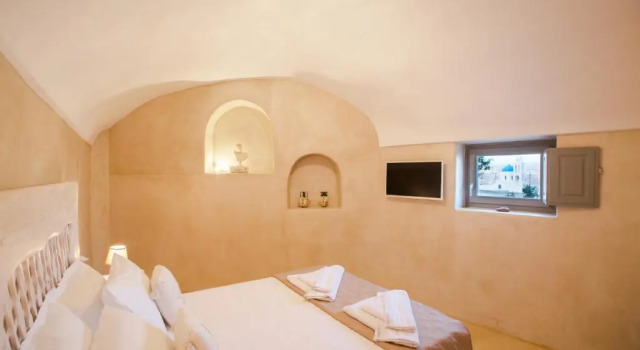 Коттедж Love Nest with hot tub, hammam & outdoor cinema