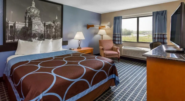 Двухместный номер Accessible Super 8 by Wyndham Iowa City/Coralville