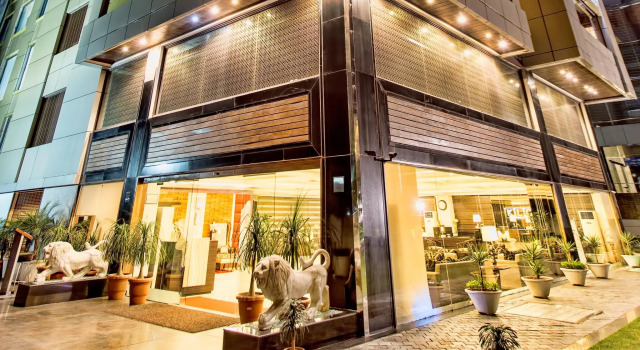 Люкс Mercure Chandigarh Tribune Chowk