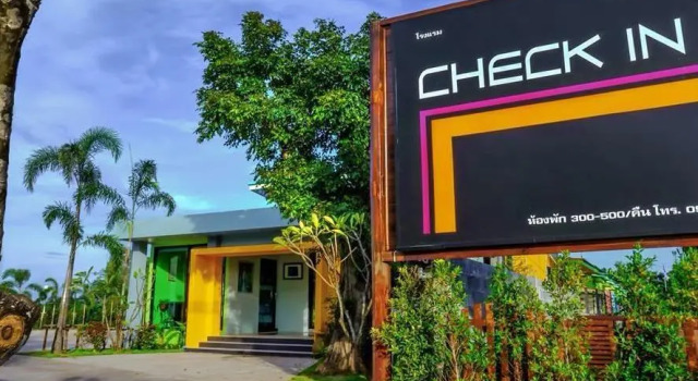 Check in Hotel and Resort