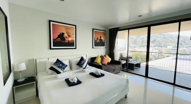 Студия с балконом Apartments at The Bliss Condo by Lofty