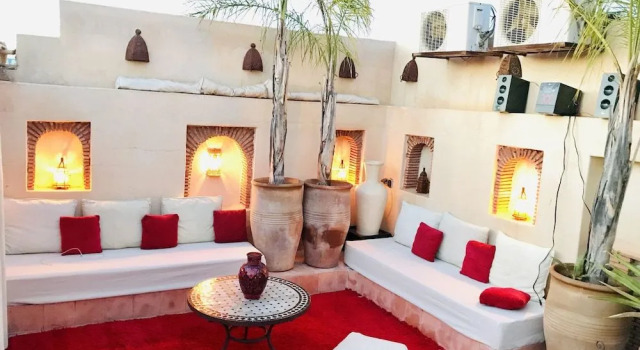 Riad Terrace Sky, Забронировать Отель Отели Марракеш-Тенсифт-Эль-Хауз с парковкой, Парковка