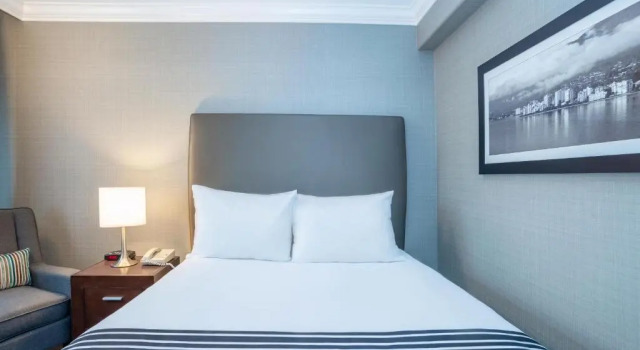 Двухместный номер Standard Sandman Hotel & Suites Vancouver Airport