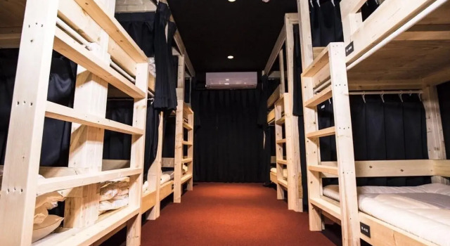 Кровать в общем номере (женский номер) GuestHouse Hostel MangeTak ゲストハウス マングタック広島