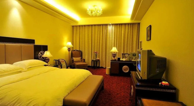 Guanfang Hotel Lijiang Qidian, Забронировать Отель Отели Лицзян с бассейном, рядом с Улица Сквер-стрит Древнего города Даянь, Бассейн