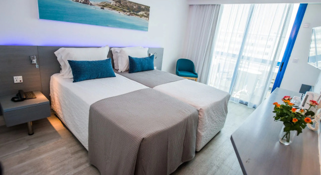 Двухместный номер Superior с частичным видом на море Anonymous Beach Hotel