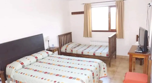 Трёхместный номер Standard Hotel Mora