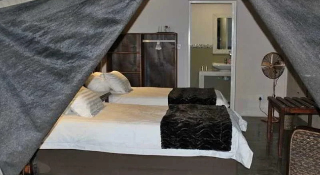 Uukwaluudhi Safari Lodge, Rezervovat Hotel Okahao Namibie