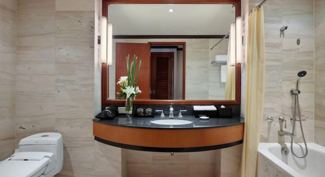 Четырёхместный номер Premier Hôtel du Parc Hanoï