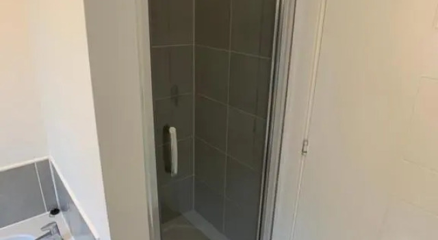 2 Bed House Waterside Luxury Living, Central Area