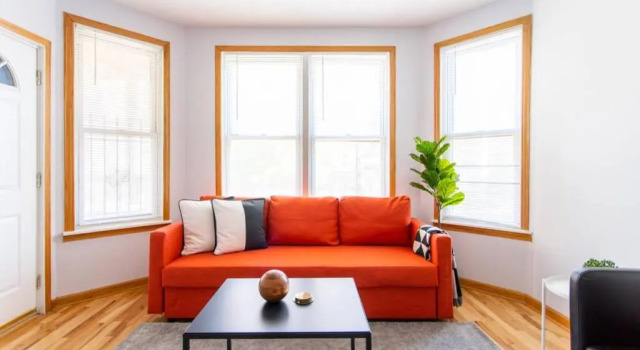 Апартаменты Hip and Trendy 2BR Apartment in Logan Square!