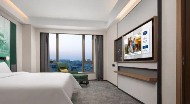 Люкс Business Hampton by Hilton Shantou Railway Station