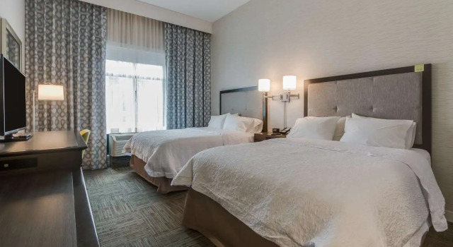 Четырёхместный номер Standard Hampton Inn White House