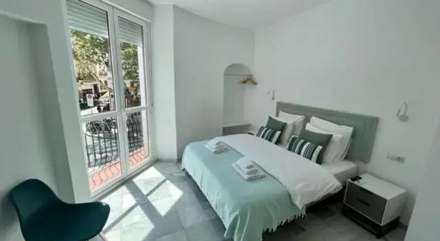 Arenal 3br apartment, 300 mtrs from Cathedral