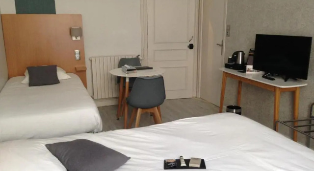 Трёхместный номер Standard Grand Hôtel de lEurope - Morlaix Centre