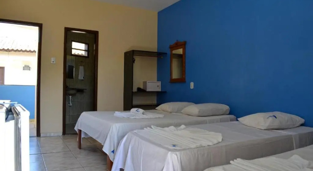 Четырёхместный номер Economy Hotel Porto das Ancoras