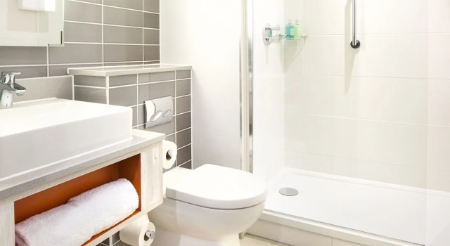 Двухместный номер and Junior Superior Leonardo Hotel Belfast