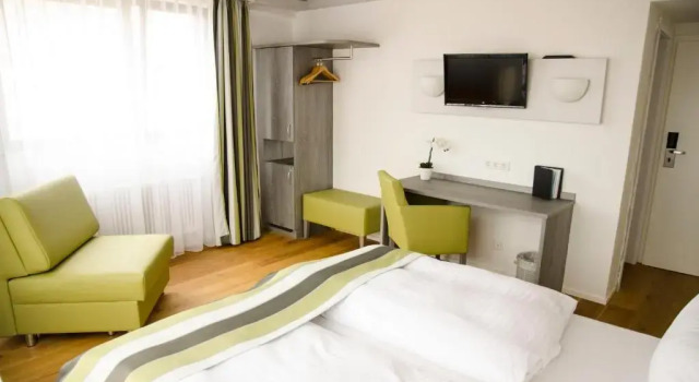 Трёхместный номер Standard Hotel am Schloss