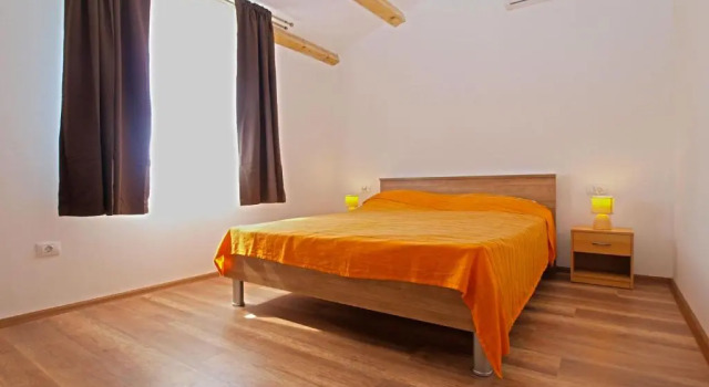 House Andrej 1372