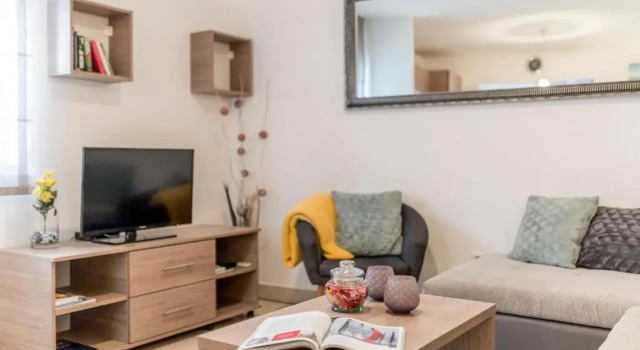 Varoš apartment, Prenota Appartamento Splitska 
