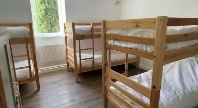 Кровать в общем номере Auberge de jeunesse HI Millau La Maladrerie