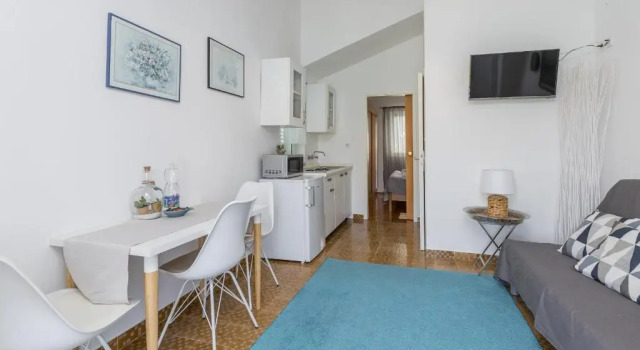 Апартаменты с балконом Apartments Hrestak