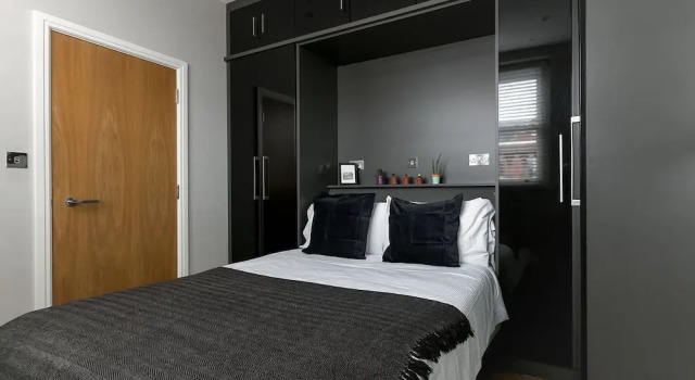 3 Beds 2 Baths Penthouse
