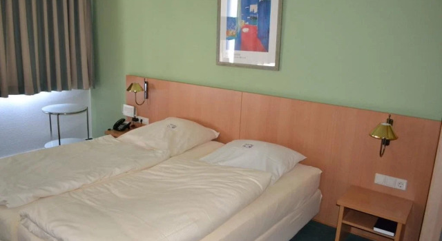 Lohne Business Hotel, Забронировать Отель Лоне Oldenburger Muensterland