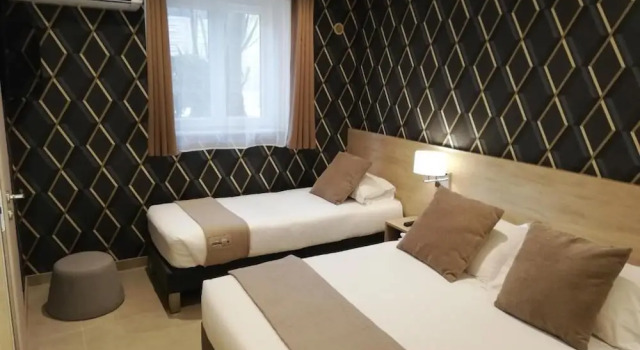 Трёхместный номер Standard c 1 комнатой Hôtel Miramar Cap d'Antibes
