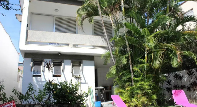 Pool Party Hostel, Забронировать Хостел Хостелы Бело Хоризонт, рядом с Курорт Рио-дас-Педрас, Хостел