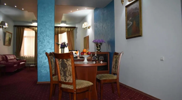 Konge- suite Armenian Royal Palace