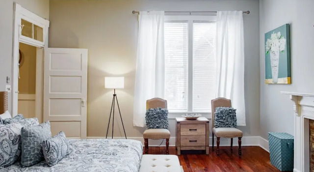 2 Bed Oasis near Forsyth Park, Забронировать Отель Бизнес-отели Саванны, рядом с Музей африканского искусства в городе Саванна, 4* 5*