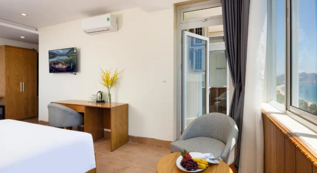 Glory Hotel