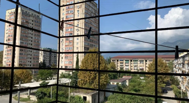 Сдаётся 3х-комнатная квартира в г. Гагра
