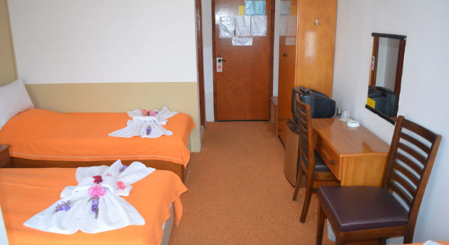 Megas Hotel