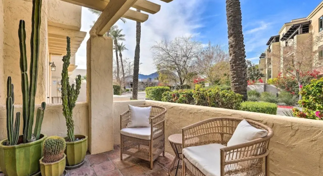 Scottsdale Condo w/ Pool Access, Near Old Town!