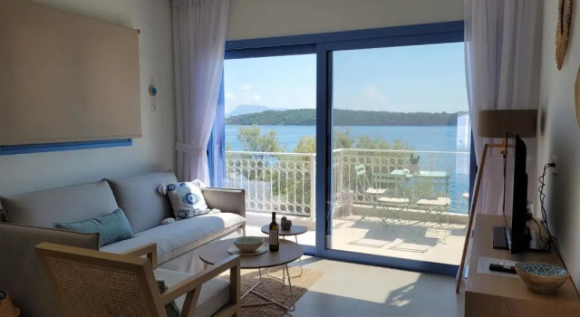 Lefkada Blue Luxury Apartments B6, Perigiali Entrance level