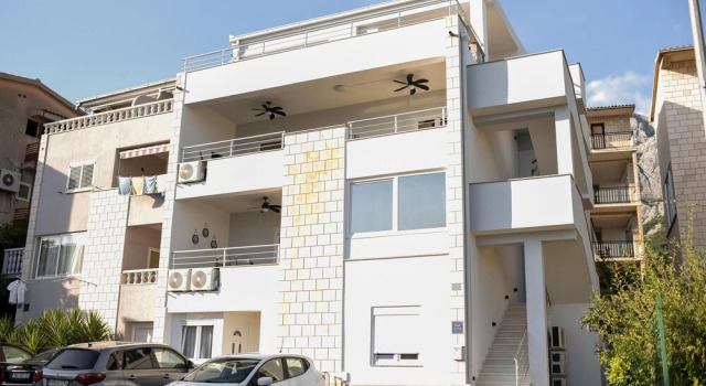 Awesome Apartment in Makarska With Wifi and 1 Bedrooms, Забронировать Апартаменты/квартира Апартаменты Макарска, рядом с Набережная Рива (Макарска), Апартаменты/квартира