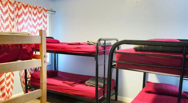 Кровать в общем номере (женский номер) European Hostel