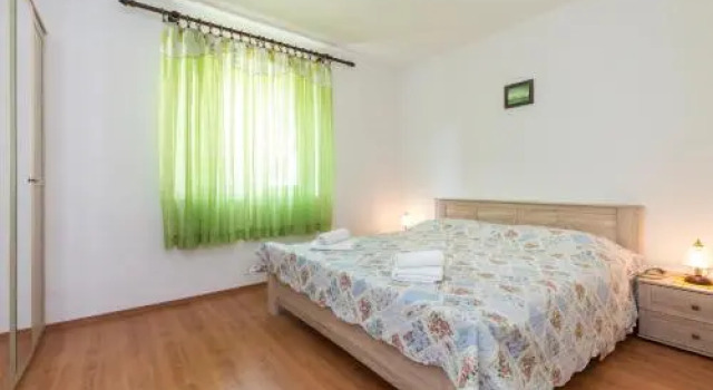 Rooms Hodanić, Забронировать Отель Крк остров Крк, рядом с Krk Harbour