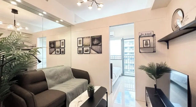 Номер Deluxe GemstoneBR in SMDC Fame Residences